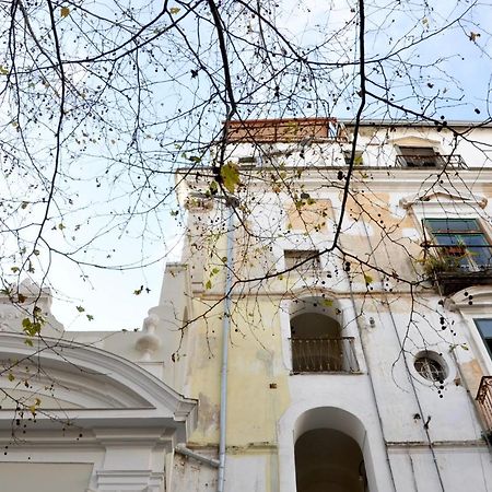 Design & History Suite Салерно Екстериор снимка